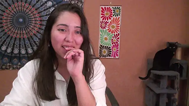 Snapshot of IntimateTales chatting on September 2025 07:43:02 PM IntimateTales online show from September 2025 07:43:02 PM