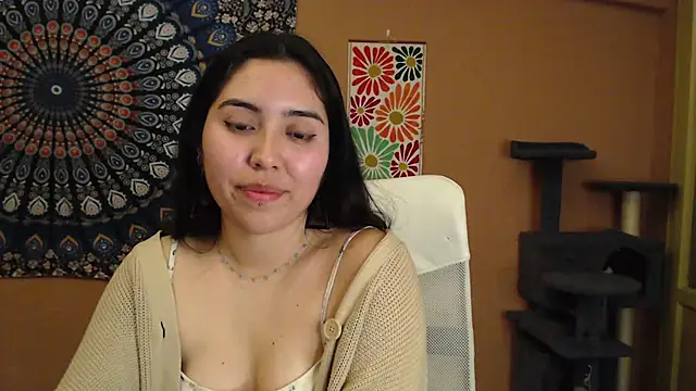 Snapshot of IntimateTales chatting on January 2025 07:56:01 PM IntimateTales online show from January 2025 07:56:01 PM