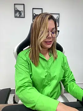 KellyBrooklyn  online show from February 2025 02:06:02 PM