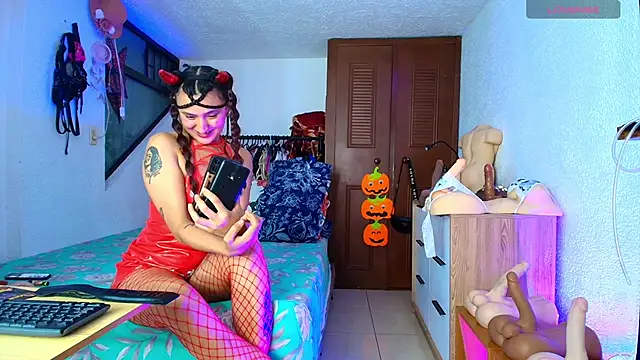 deepthroatlatina online show from October 2025 03:08:01 AM