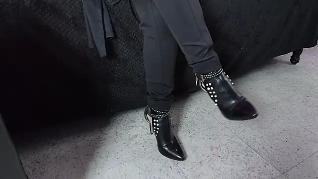  Jade 16 online show from December 2025 11:59:02 AM