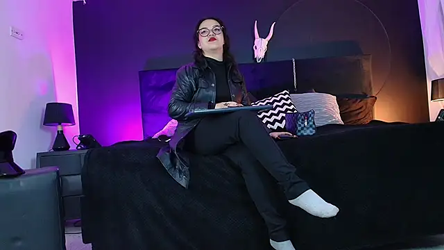  Jade 16 online show from September 2025 11:55:01 AM