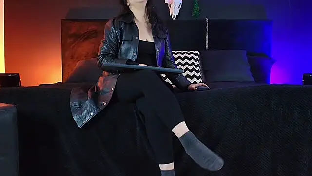  Jade 16 online show from December 2025 11:54:02 AM