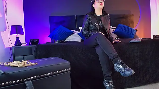  Jade 16 online show from March 2026 11:33:02 AM