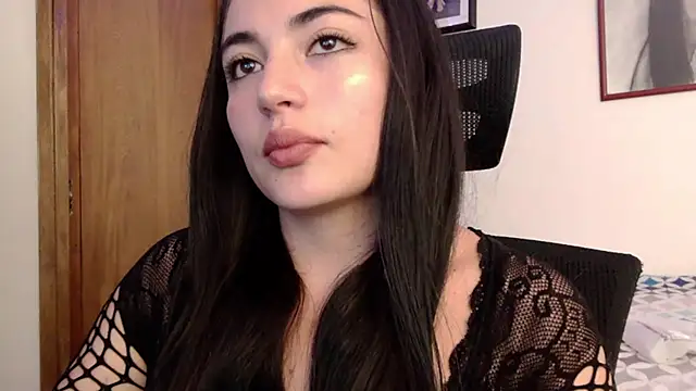 Honey Aynur20 online show from October 2025 06:56:01 PM