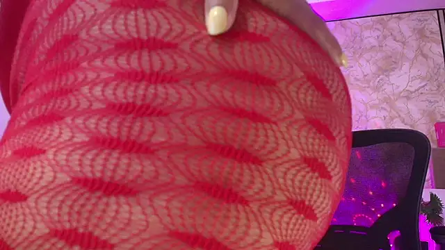 JuliRamirez online show from February 2026 12:29:02 PM