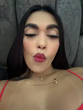 Snapshot of emma_andrew1 chatting on June 2026 12:43:01 AM emma andrew1 online show from June 2026 12:43:01 AM