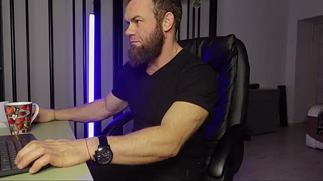 Tommy Burnz online show from February 2025 02:45:01 AM