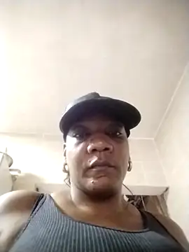 ShakeBigAss online show from December 2025 06:20:02 PM