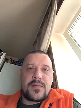 Snapshot of DanielOhCool chatting on September 2025 07:24:02 AM DanielOhCool online show from September 2025 07:24:02 AM