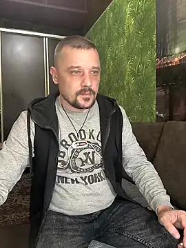 Snapshot of DanielOhCool chatting on March 2025 01:29:01 PM DanielOhCool online show from March 2025 01:29:01 PM