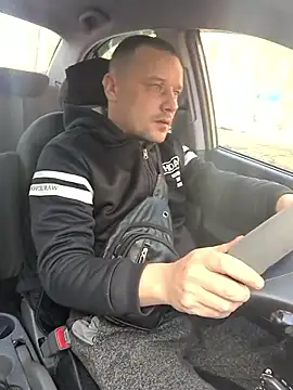 DanielOhCool online show from March 2026 07:48:02 AM