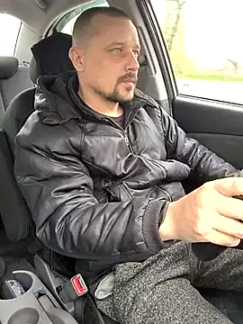 DanielOhCool online show from April 2026 10:10:02 AM