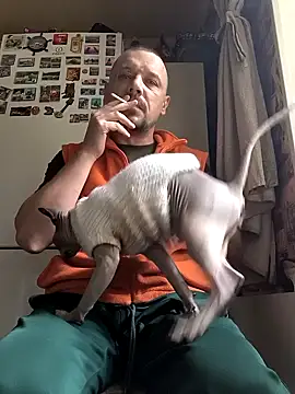 Snapshot of DanielOhCool chatting on September 2025 08:41:01 AM DanielOhCool online show from September 2025 08:41:01 AM