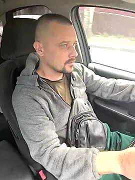 Snapshot of DanielOhCool chatting on September 2025 08:29:01 AM DanielOhCool online show from September 2025 08:29:01 AM