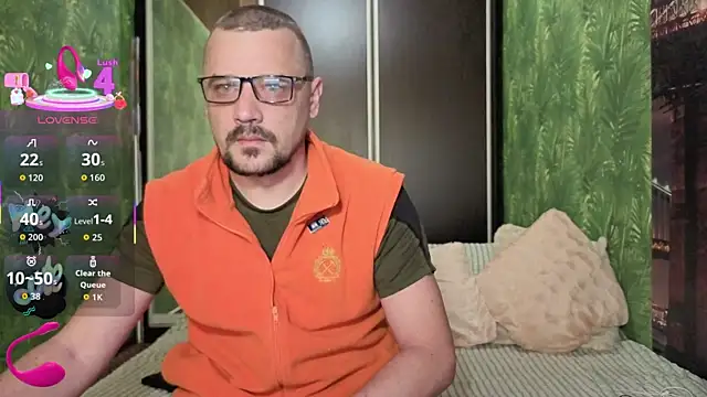 Snapshot of DanielOhCool chatting on September 2025 06:08:01 AM DanielOhCool online show from September 2025 06:08:01 AM