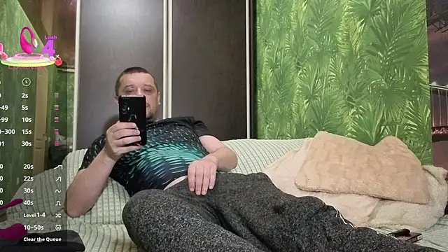 DanielOhCool online show from April 2026 06:37:02 AM