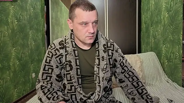 Snapshot of DanielOhCool chatting on October 2025 05:38:02 AM DanielOhCool online show from October 2025 05:38:02 AM