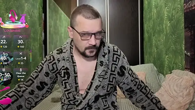 Snapshot of DanielOhCool chatting on October 2025 07:09:02 AM DanielOhCool online show from October 2025 07:09:02 AM