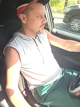 Snapshot of DanielOhCool chatting on September 2025 10:36:01 AM DanielOhCool online show from September 2025 10:36:01 AM