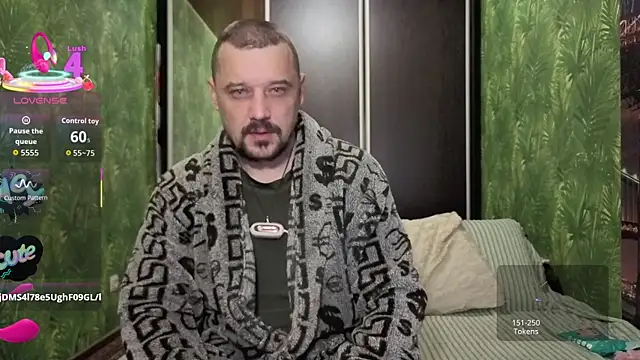 Snapshot of DanielOhCool chatting on September 2025 07:37:02 AM DanielOhCool online show from September 2025 07:37:02 AM