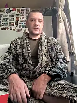 Snapshot of DanielOhCool chatting on October 2025 06:38:01 AM DanielOhCool online show from October 2025 06:38:01 AM