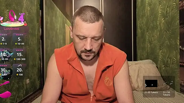 Snapshot of DanielOhCool chatting on November 2025 05:22:01 AM DanielOhCool online show from November 2025 05:22:01 AM