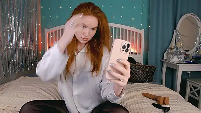 Snapshot of GingerArin chatting on January 2026 10:54:02 AM GingerArin online show from January 2026 10:54:02 AM