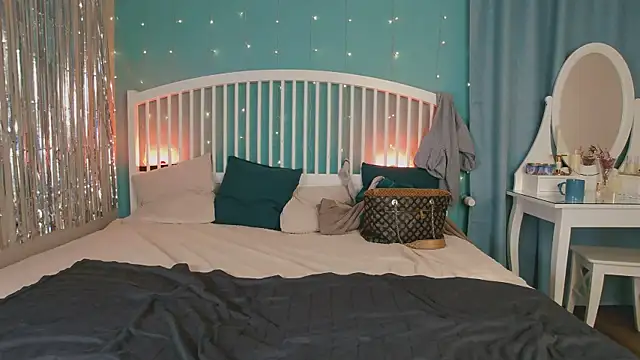 GingerArin online show from March 2026 11:56:02 AM