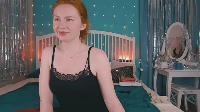 Snapshot of GingerArin chatting on December 2025 12:43:02 PM GingerArin online show from December 2025 12:43:02 PM