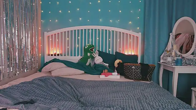 Snapshot of GingerArin chatting on December 2025 01:55:01 PM GingerArin online show from December 2025 01:55:01 PM