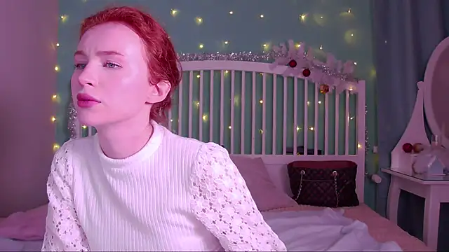 Snapshot of GingerArin chatting on January 2025 12:24:01 PM GingerArin online show from January 2025 12:24:01 PM