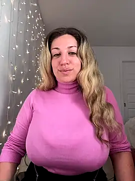 Snapshot of miamellycious chatting on September 2025 12:33:01 PM miamellycious online show from September 2025 12:33:01 PM