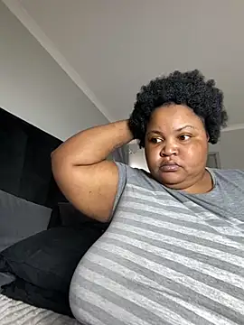 MissLola27 online show from November 2025 10:37:02 AM