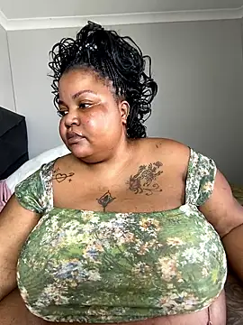 MissLola27 online show from January 2026 12:01:02 PM