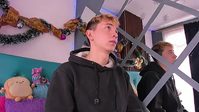 Chris Bennett online show from December 2025 01:44:02 PM