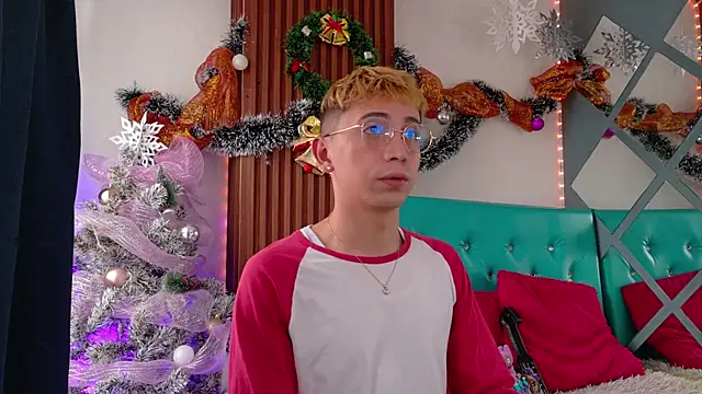 Chris Bennett online show from December 2025 01:21:01 PM