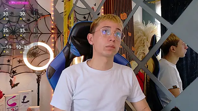 Chris Bennett online show from November 2025 01:37:02 PM