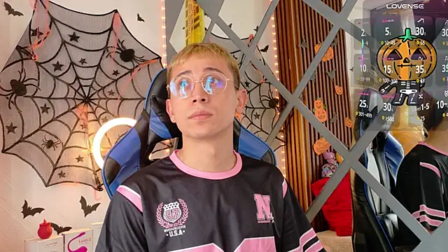 Chris Bennett online show from October 2025 02:04:01 PM