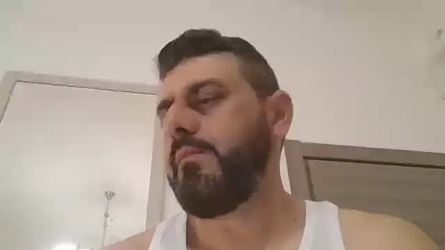 ChiIul11 online show from April 2026 11:33:02 PM