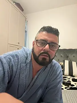 ChiIul11 online show from March 2026 11:06:02 PM