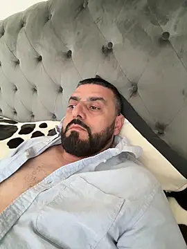 ChiIul11 online show from April 2026 12:39:02 PM