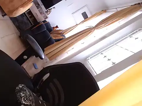 herreraisa official online show from November 2025 04:45:01 PM