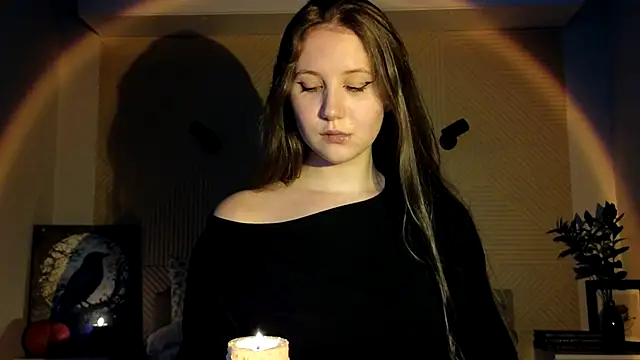 Elizavetta Miller online show from October 2025 02:38:01 PM