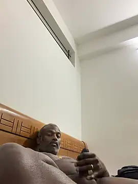 strongguyindia online show from February 2026 07:22:01 PM