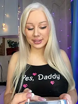 LaraHollywood online show from January 2026 07:45:01 AM