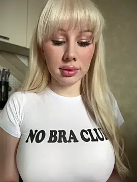 LaraHollywood online show from April 2026 07:54:02 AM