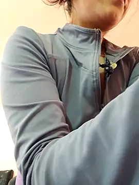 DORYY online show from November 2025 05:17:02 PM