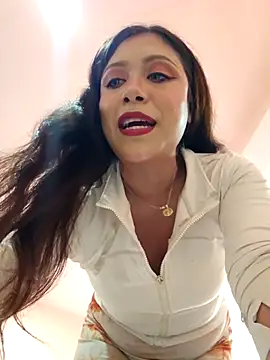 DORYY online show from April 2026 10:00:01 PM