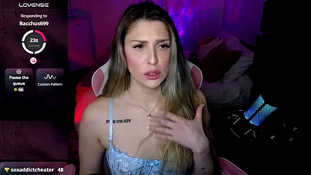 Snapshot of queenxlexy chatting on January 2025 09:07:01 PM queenxlexy online show from January 2025 09:07:01 PM